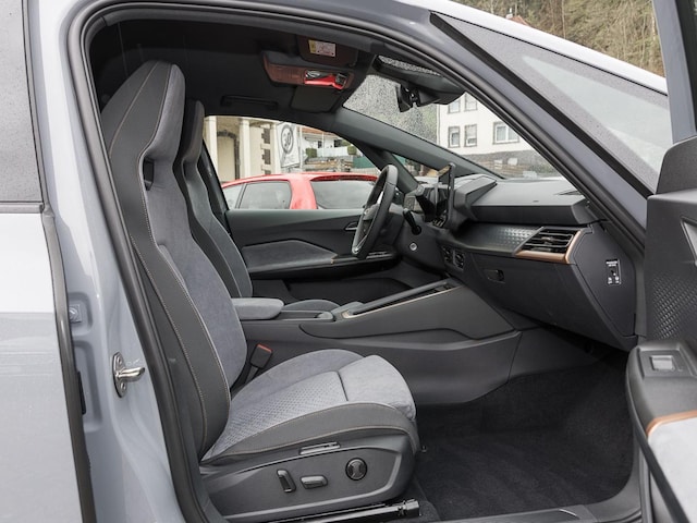 Cupra Born Born 360 ALLWETTER LM19 PRIVACY SITZHZ