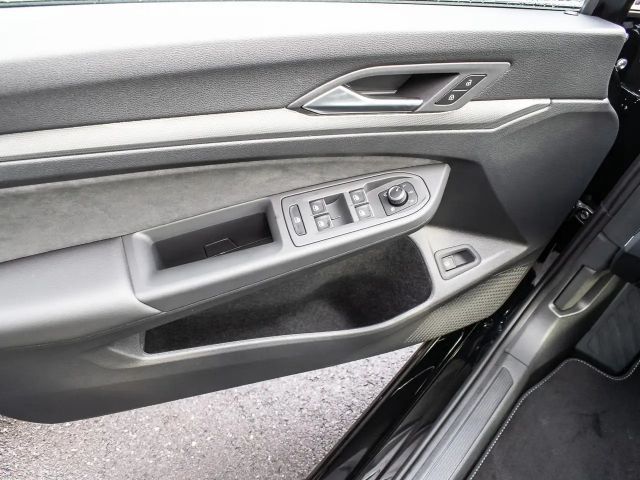 Volkswagen Golf DSG Style eHybrid