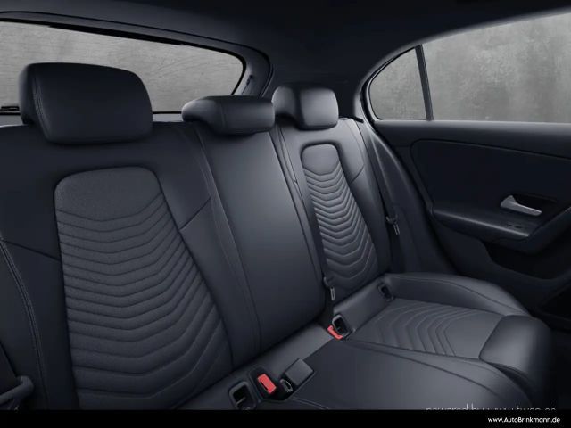 Mercedes-Benz A 180 A 180 Kompakt AHK/STANDHEIZUNG/MBUX/360°KAMERA