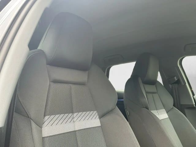 Audi A3 35 TFSI Business Sedan