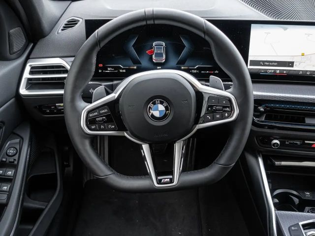 BMW 320 320i M-Sport Sedan