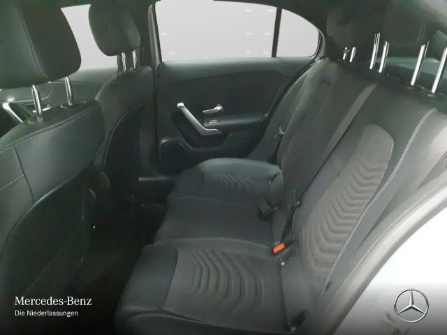 Mercedes-Benz A 180 Progressive