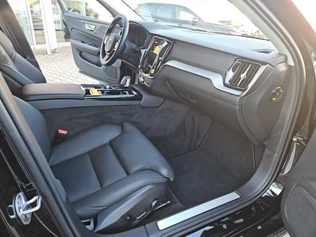 Volvo V60 AWD Dark Plus T6