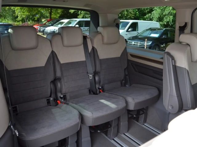 Volkswagen Multivan 2.0 TDI DSG Lang Style T7