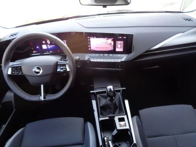 Opel Astra 1.2 Turbo Enjoy Turbo