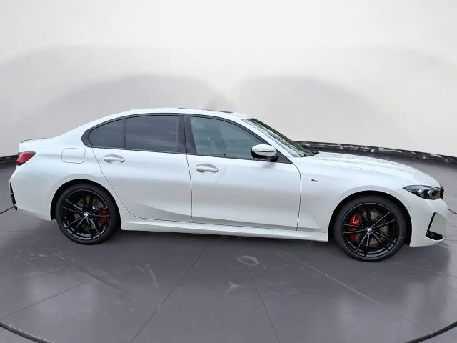 BMW 330 330i M-Sport Sedan xDrive