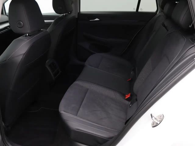 Volkswagen Golf 1.5 eTSI DSG Style Variant