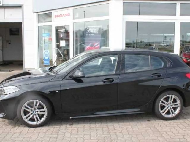 BMW 318 318i M-Sport Sedan