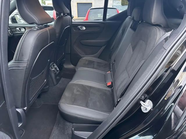 Volvo XC40 Dark Plus T5