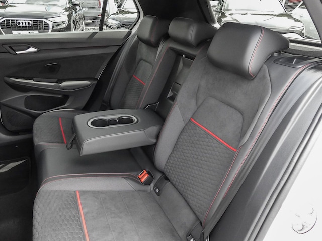 Volkswagen Golf 2.0 TSI GTI