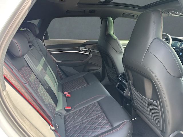 Audi Q8 e-tron 55 Quattro S-Line