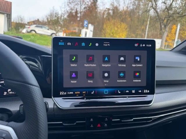 Volkswagen Golf 1.5 TSI R-Line