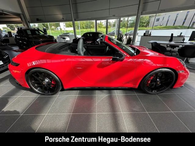 Porsche 992 4 Cabrio Carrera GTS