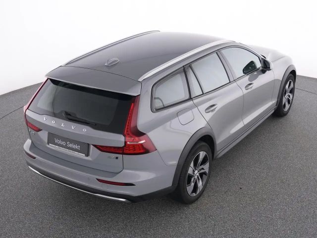 Volvo V60 Cross Country AWD Plus