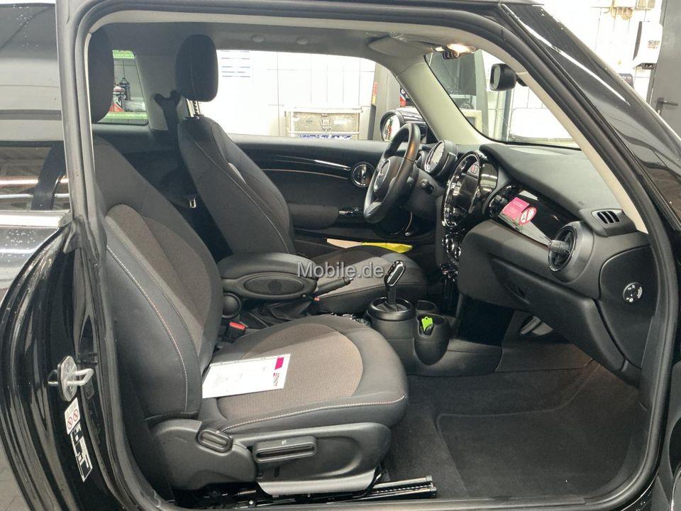 MINI Cooper Essential