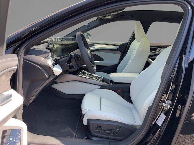 Audi A6 Avant Quattro S-Tronic