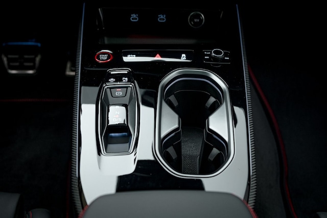 Audi A6 e-tron Quattro