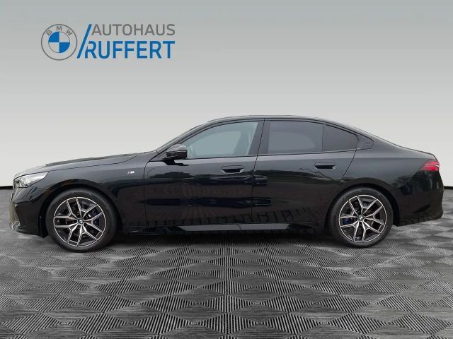 BMW 520 520d M-Sport Sedan