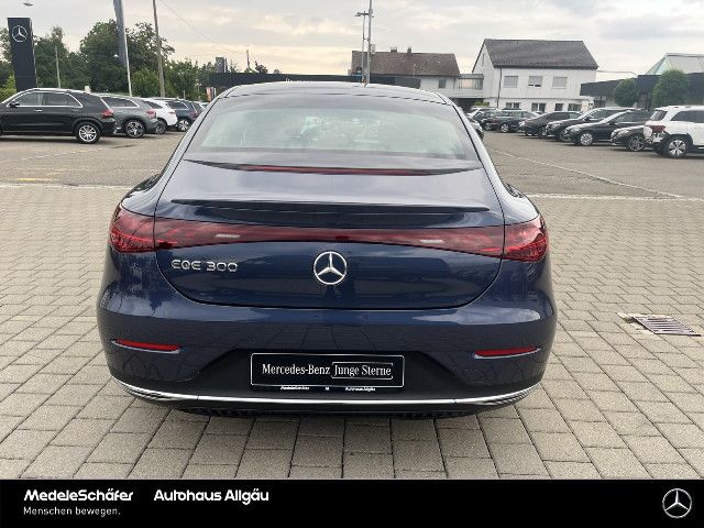 Mercedes-Benz EQE 300 Sedan