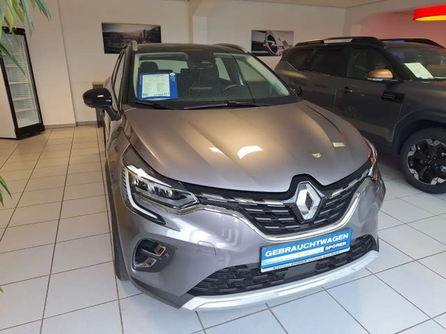 Renault Captur E-Tech Intens