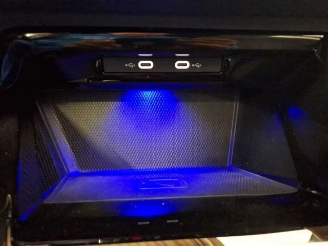 Volkswagen Golf 2.0 TSI DSG R-Line