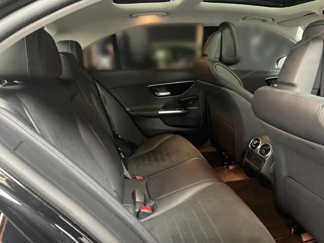 Mercedes-Benz C 300 4MATIC AMG Line Sedan