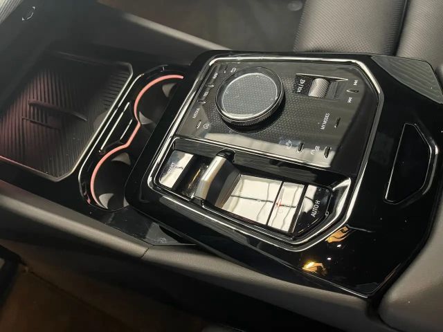 BMW 520 520i M-Sport Sedan