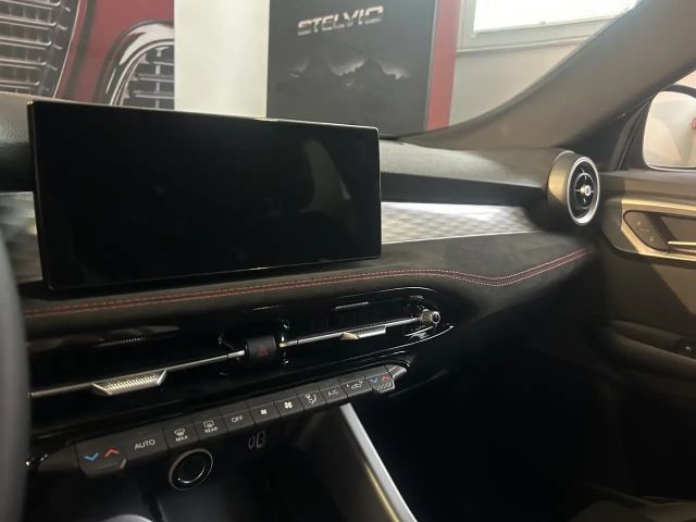 Alfa Romeo Tonale Hybrid Q4 Veloce