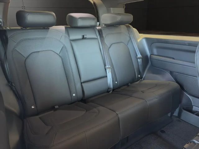 Land Rover Defender 90 D200 Dynamic SE