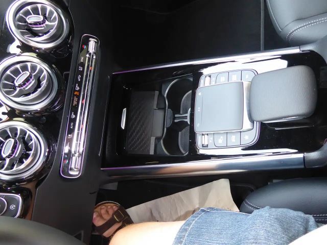 Mercedes-Benz GLA 200 4MATIC GLA 200 d