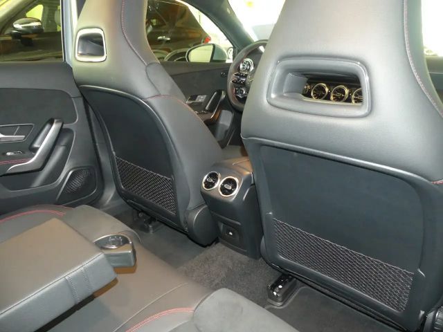 Mercedes-Benz A 200 AMG Line Hatchback