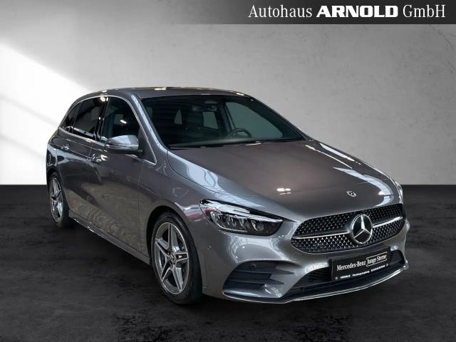 Mercedes-Benz B 220 4MATIC AMG Line Sedan