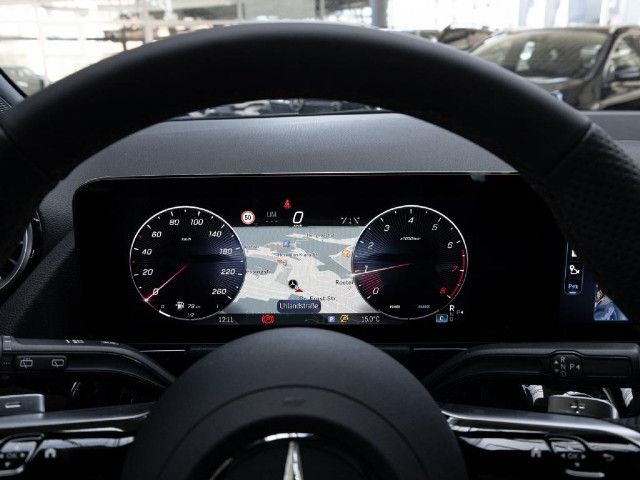 Mercedes-Benz GLA 180 AMG Line