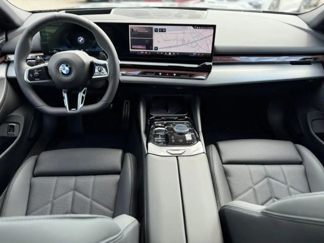 BMW 520 520d M-Sport Touring xDrive