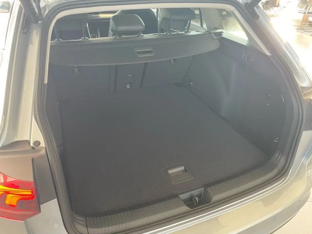 Volkswagen Golf Business DSG Variant