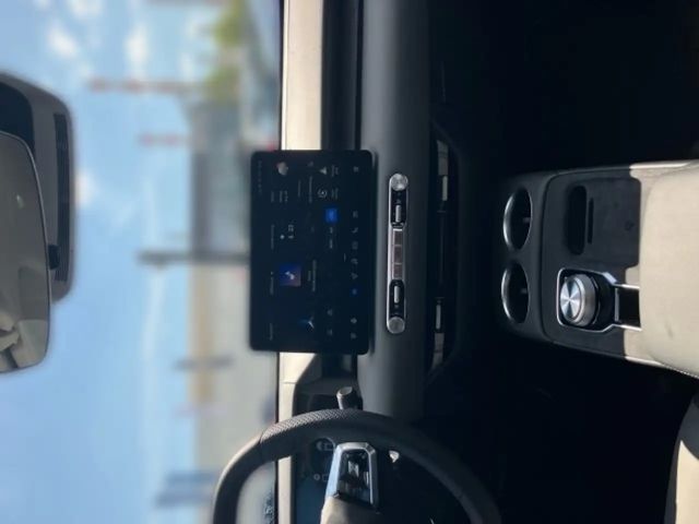 MG MGS5 64 kWh EV Luxury