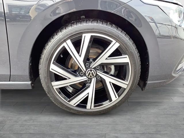 Volkswagen Golf DSG Style Variant