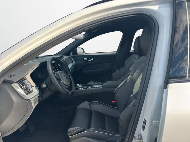 Volvo XC60 AWD Plus T8