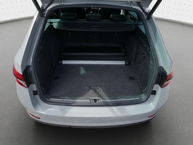 Skoda Superb 2.0 TDI Combi Sportline