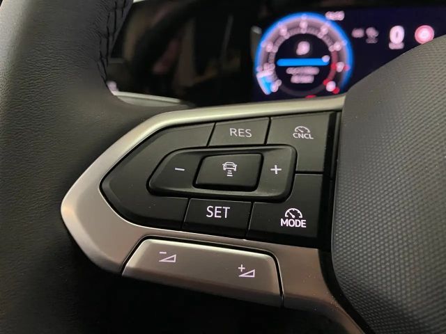 Volkswagen Golf 1.5 TSI BMT Golf VIII