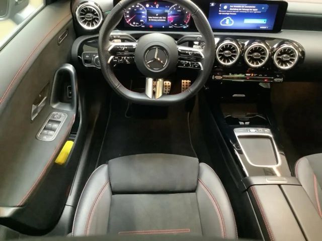 Mercedes-Benz CLA 200 AMG Line Shooting Brake