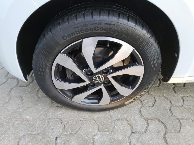 Volkswagen up! Active