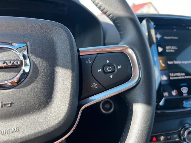 Volvo XC40 Momentum