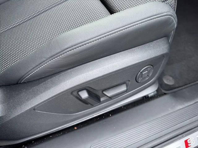 Audi Q4 e-tron S-Line