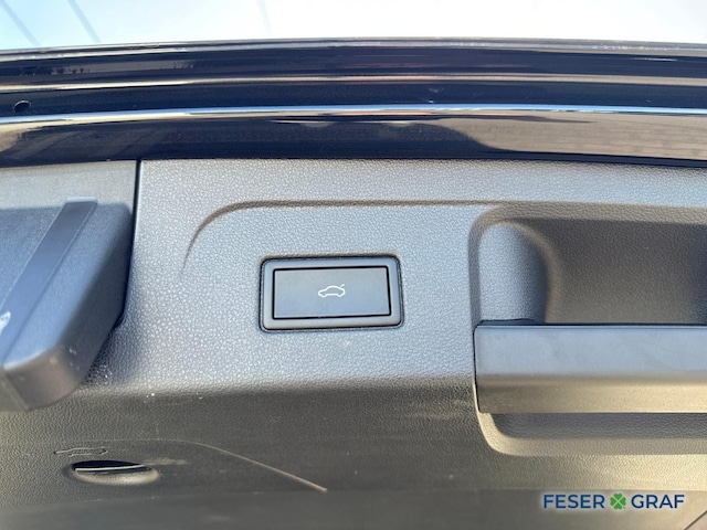 Volkswagen Touran 1.5 TSI R-Line