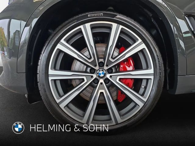 BMW X5 M50i