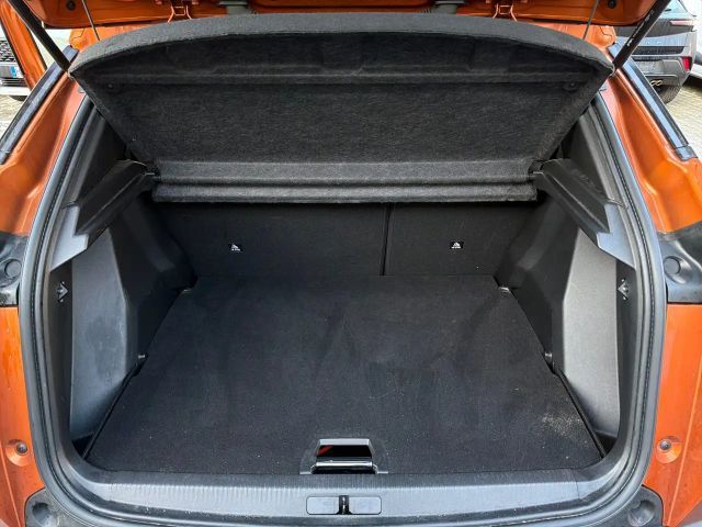 Peugeot E-2008 Allure Pack