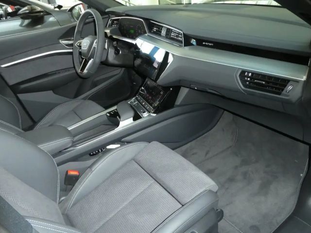 Audi Q8 e-tron 55 Business Quattro