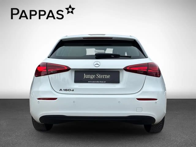 Mercedes-Benz A 180 A 180 d Hatchback