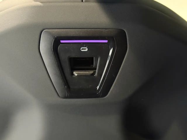 BMW 520 520i M-Sport Sedan